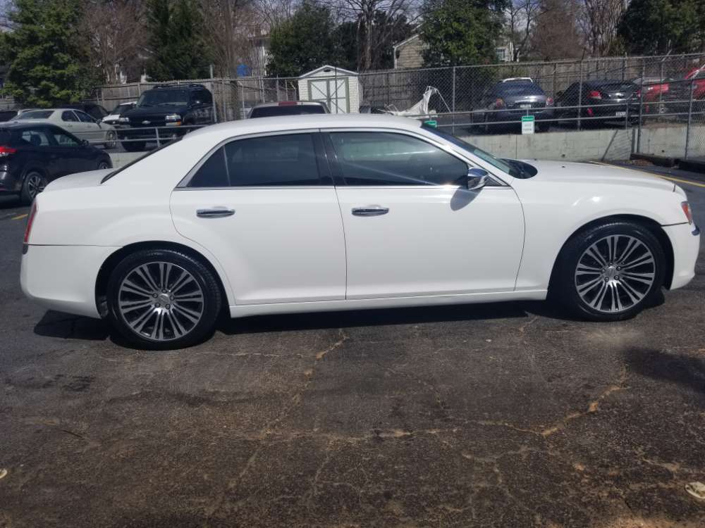 Chrysler 300C 2013 White