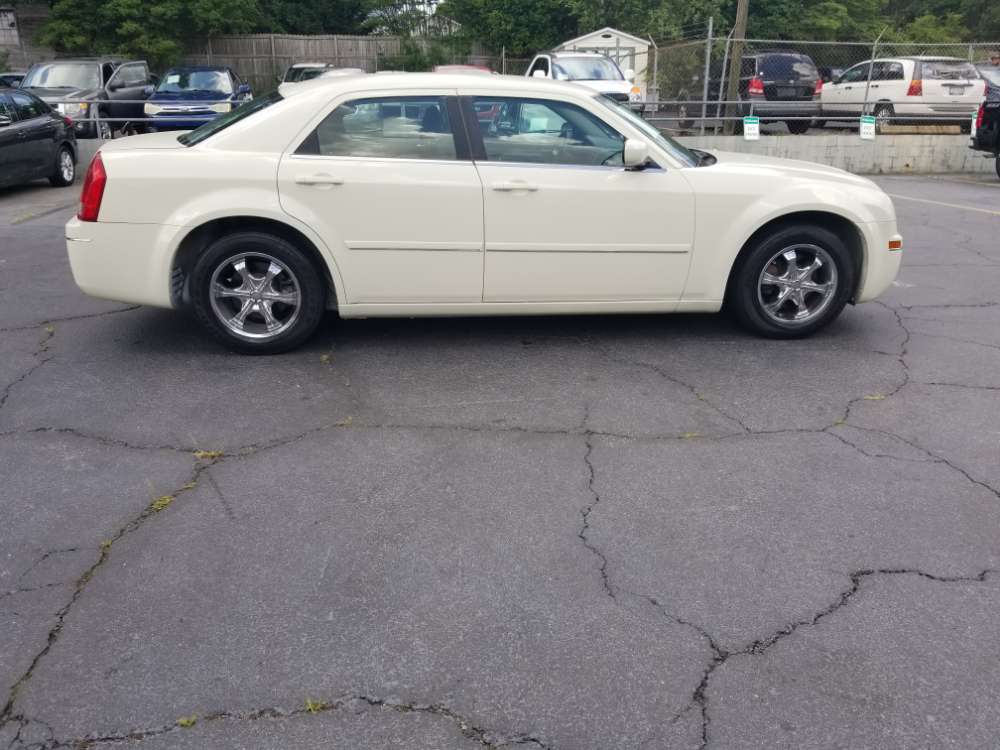 Chrysler 300, 300C, 300M 2005 White