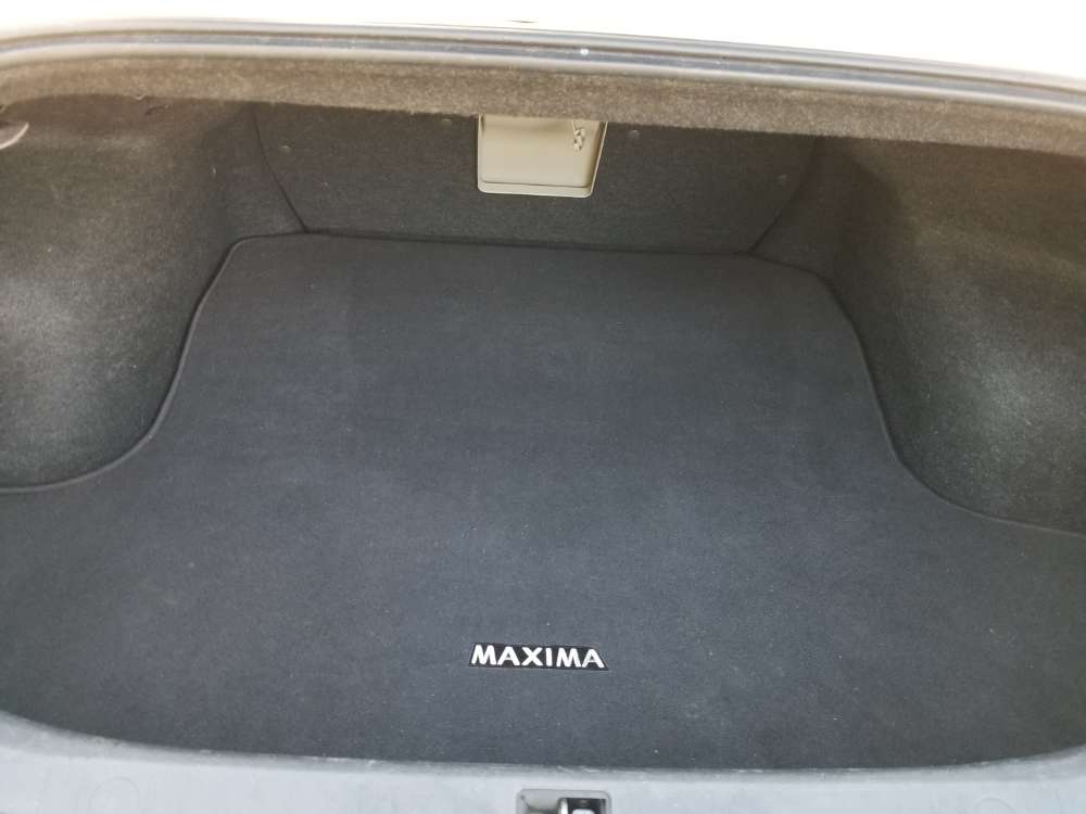 Nissan Maxima 2009 White