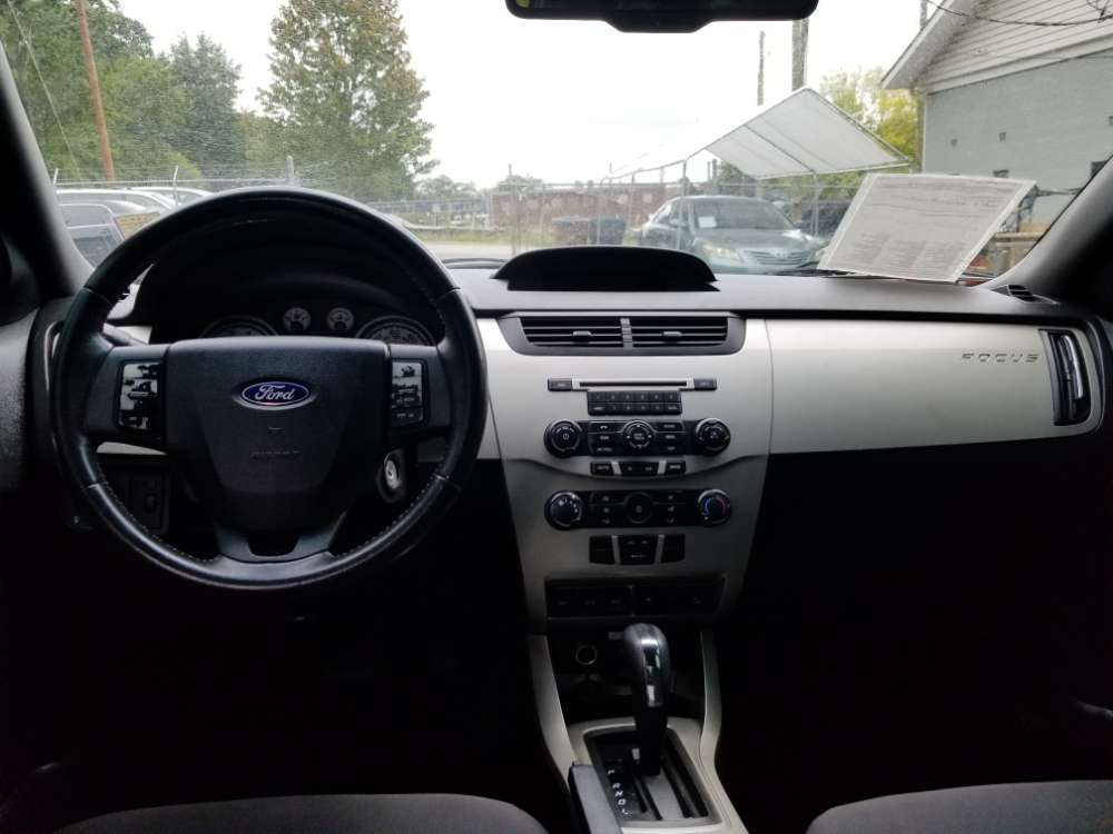 Ford Focus 2011 Gray