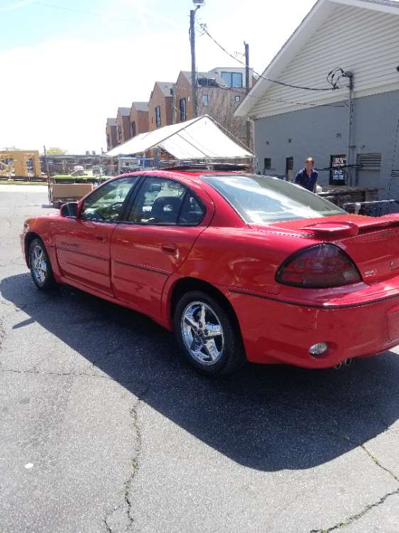 Pontiac Grand AM 2000 Red