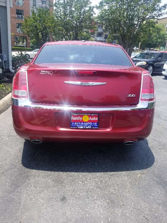 Chrysler 300C 2014 Red
