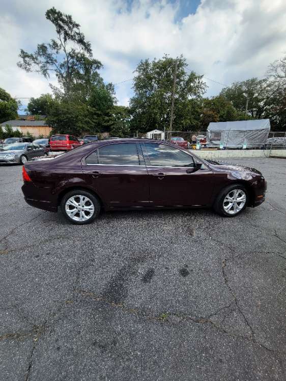 Ford Fusion 2011 Maroon