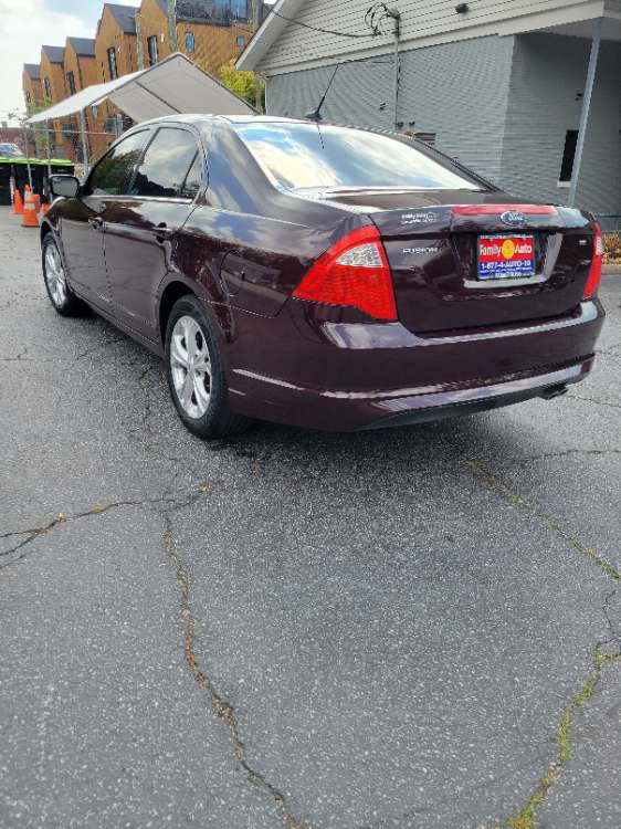 Ford Fusion 2011 Maroon