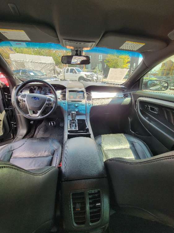 Ford Taurus 2016 Gray