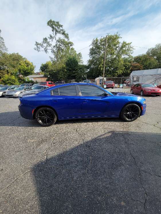 Dodge Charger 2018 Blue